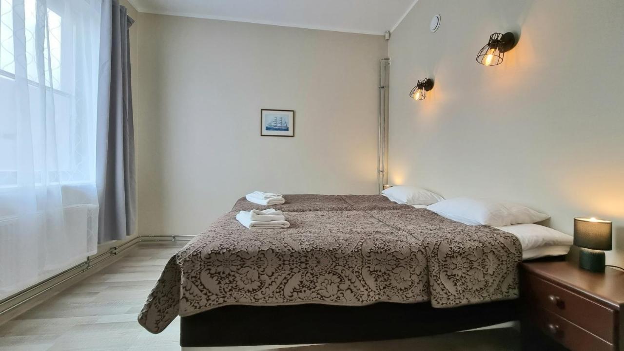 Paernu Jahtklubi Kuelalistemaja Hotel ภายนอก รูปภาพ