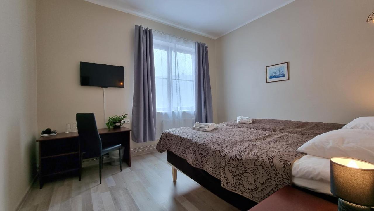Paernu Jahtklubi Kuelalistemaja Hotel ภายนอก รูปภาพ